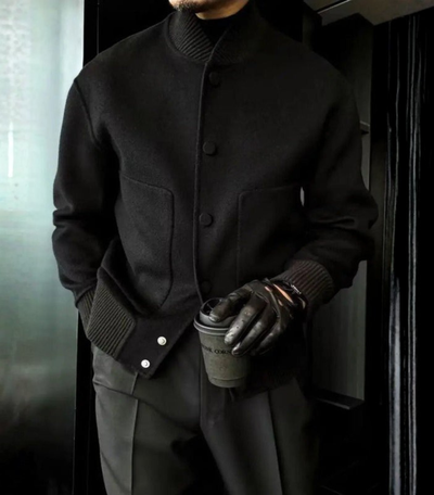 Vestiri™ | Elegant Knaplukket Jakke